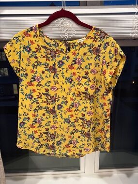 Lily White Yellow Floral Short Sleeve Blouse